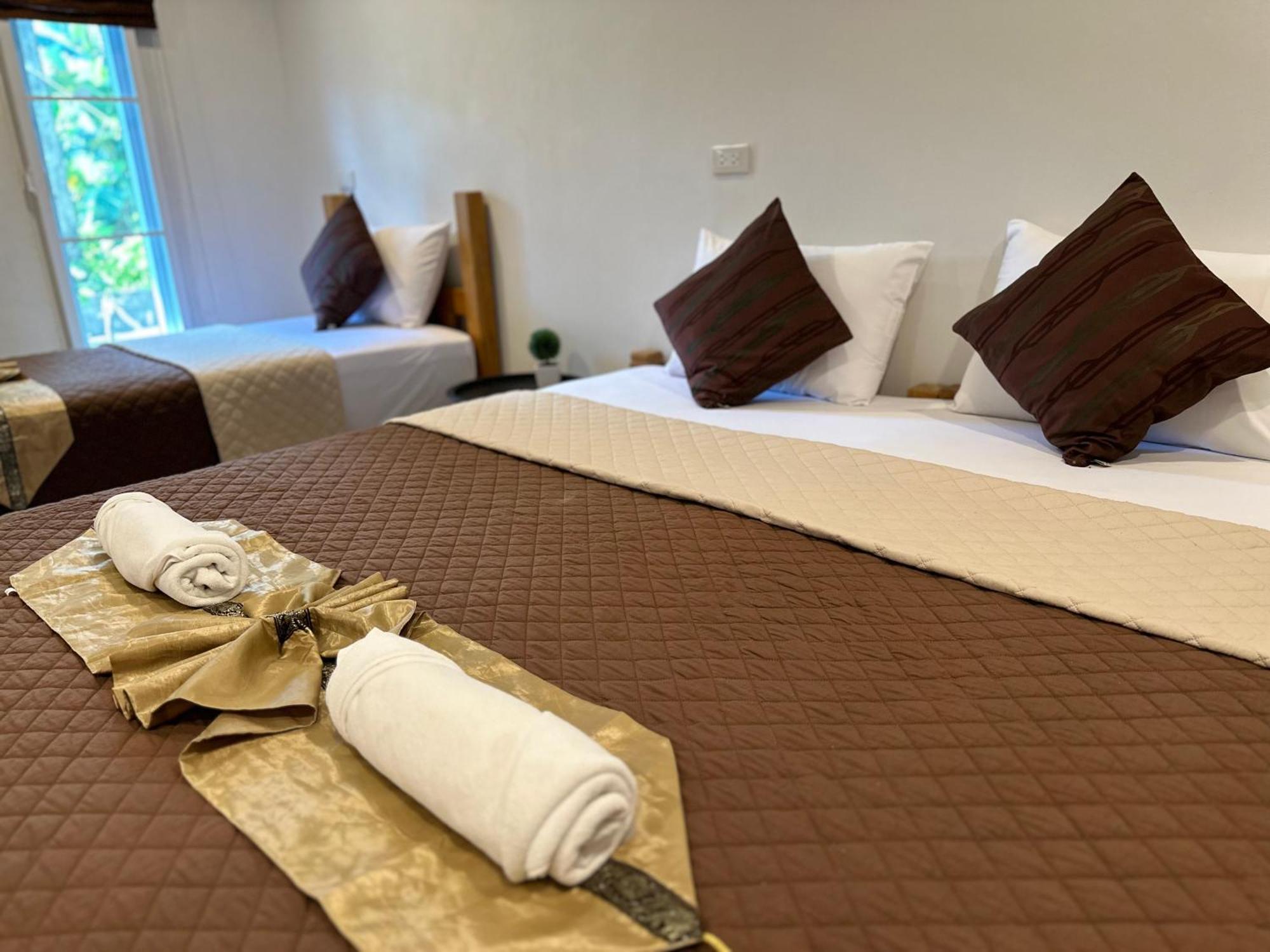 Suntalee House 호텔 Nai Yang Beach 외부 사진