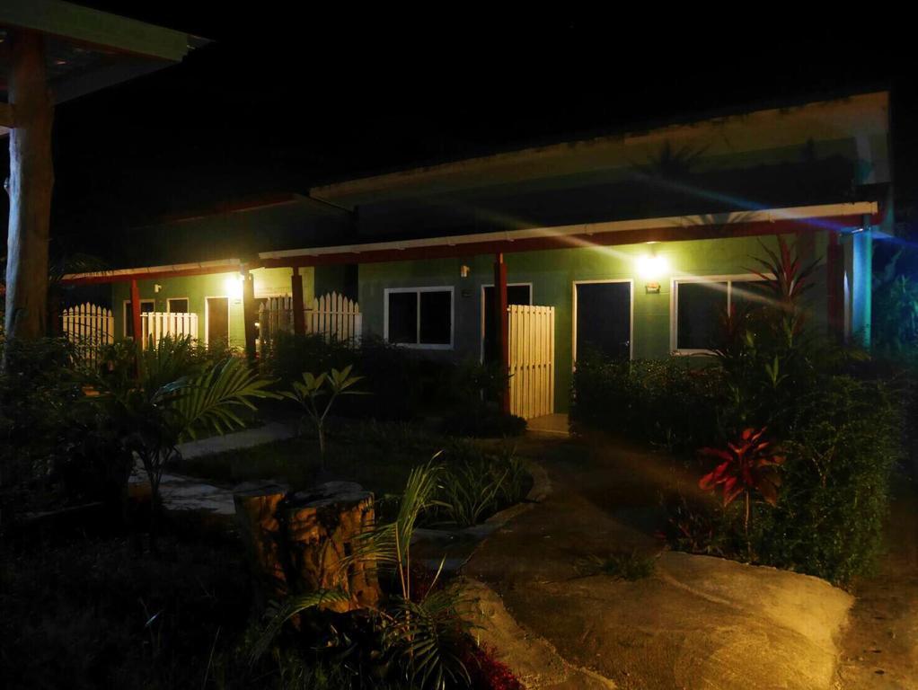 Suntalee House 호텔 Nai Yang Beach 외부 사진