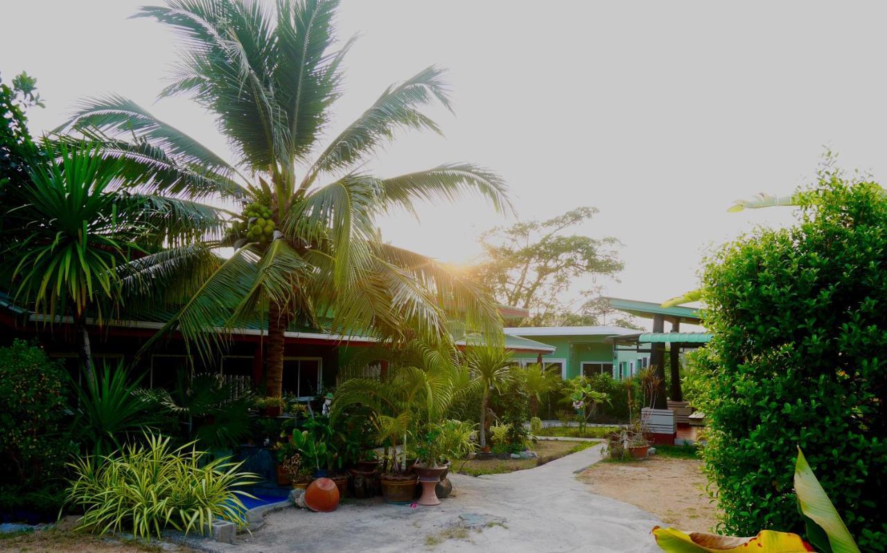 Suntalee House 호텔 Nai Yang Beach 외부 사진